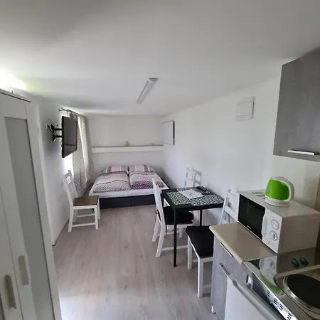 Melanie 2 * Velky Meder